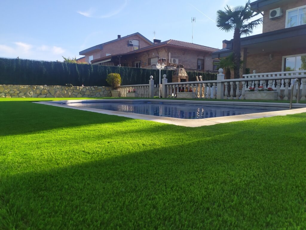 Perfect Poolside with Soft Green Turf